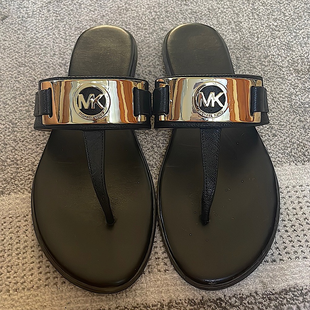MICHAEL Micheal Kors Warren Thong Black Sandal